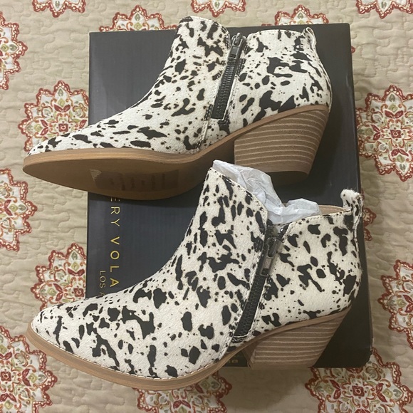 Very Volatile Gracemont Boot- Chocolate Chip - Picture 7 of 13